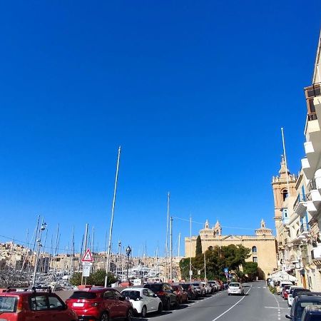 Vittoriosa' Seafront 2 Bed Highly Furnished Apartment المظهر الخارجي الصورة