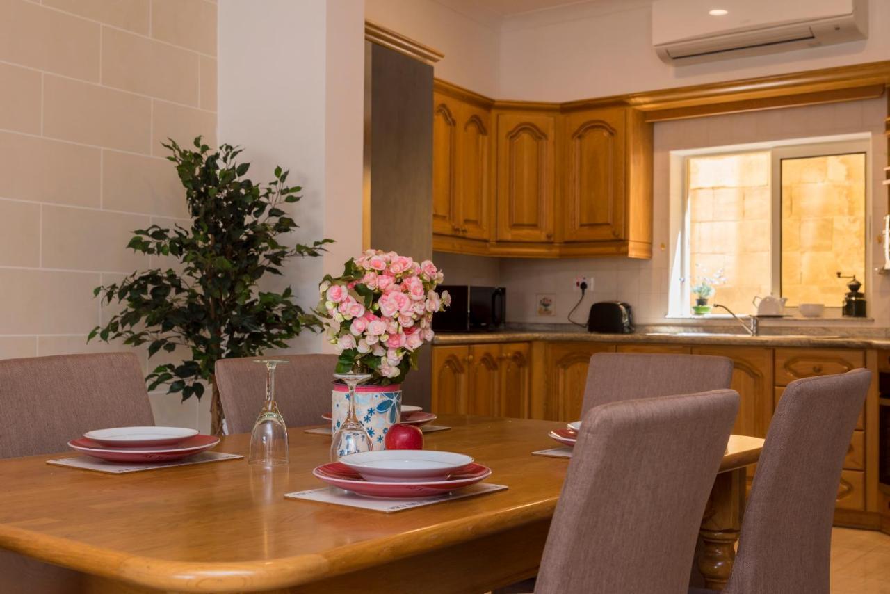 Vittoriosa' Seafront 2 Bed Highly Furnished Apartment المظهر الخارجي الصورة